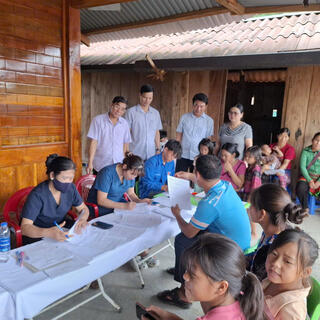 <a href="/tin-tuc-su-kien/thong-tin-y-te-giao-duc" title="Thông tin Y tế, Giáo dục" rel="dofollow">Y tế - Giáo dục</a>